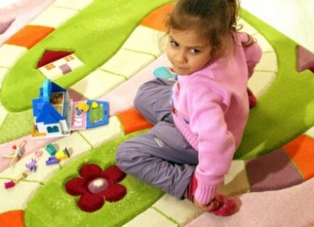 Як правильно вибрати килим для дитячої