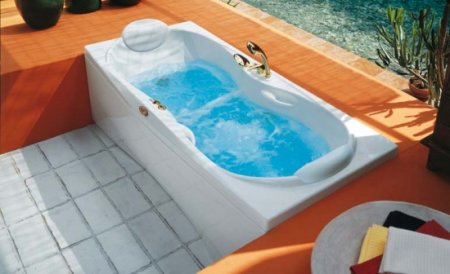   JACUZZI