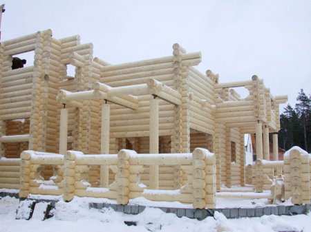 Строительстве деревянных домов - в зимнее время