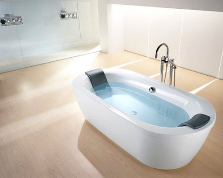 Какая ванна лучше, акриловая, стальная или чугунная?