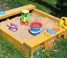 Делаем детскую песочницу самостоятельно